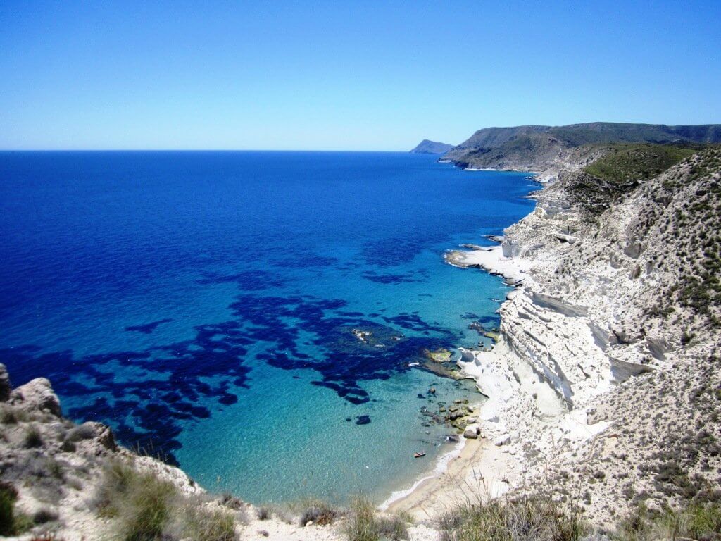 `playa almeria cala de enmedio nijar vacaciones verano